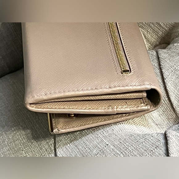 PRADA Saffiano Metal Bar Continental Flap Wallet Argila - Picture 5 of 16